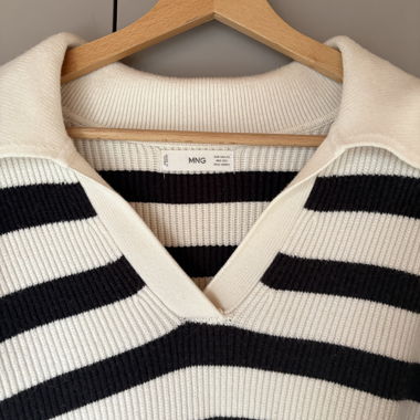 Maglione a righe con collo polo MNG