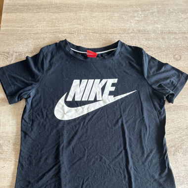 T-shirt Nike