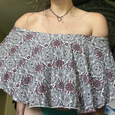 Schulterfreies Top mit Muster