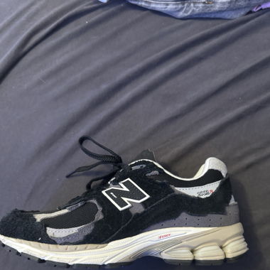 New balance 2002r protection pack schwarz