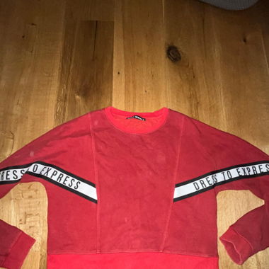 Roter Pullover