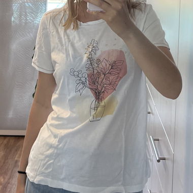 T-shirt blanc à imprimé floral