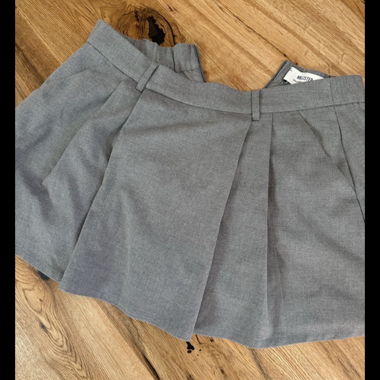 Hollister grauer HosenRock Gr. L