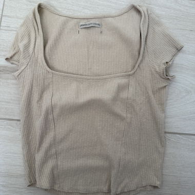 Urban Outfitter cooler Schnitt Crop Top