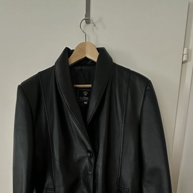 Schwarze Fake-Leder Jacke