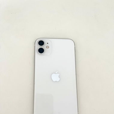 iPhone 11 - price negotiable!