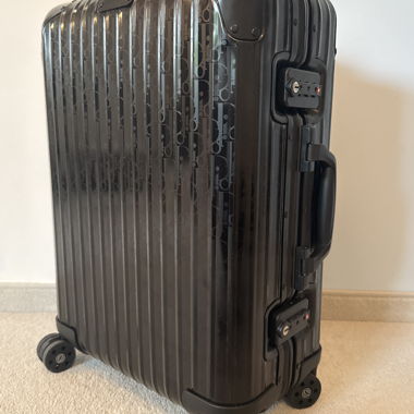 Rimowa Dior Schwarzer Hartschalenkoffer