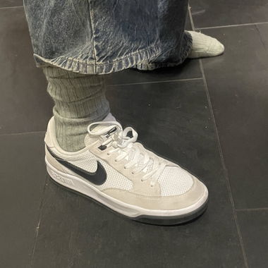 NIKE SB Adversary Black/Beige/White