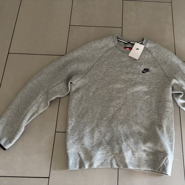 Nike Tech 
