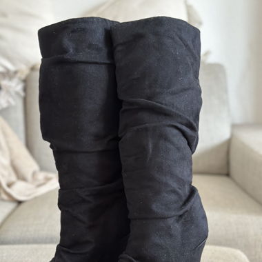 Schwarze Boots mit Keilabsatz 12cm
