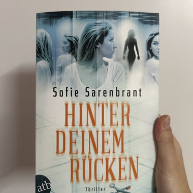 Behind Your Back - Sofia Sarenbrant Book