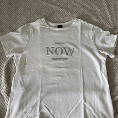 T-shirt bianco con stampa