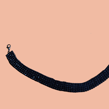 Choker necklace 