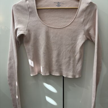 Brandy Melville Ribbed pink long sleeve crop top