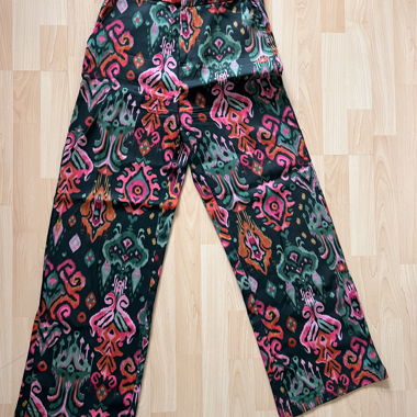 Mehrfarbige Hosen