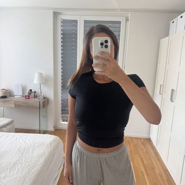 Bershka Black T-shirt