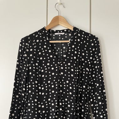 Esprit Bluse mit Polkadots