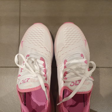 Nikeair 270