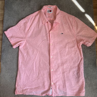 Pink Tommy Hilfiger shirt 