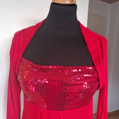 Top manche longue rouge à sequins