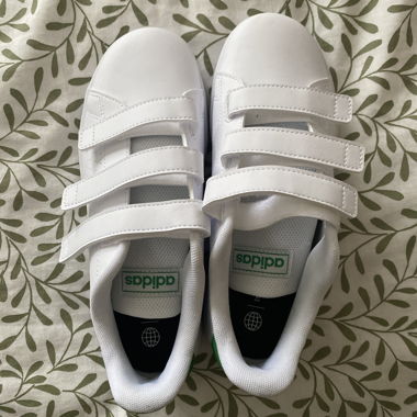Adidas weisse Kinder-Sneaker mit Klettverschlüssen