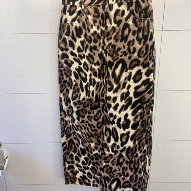 Jupe midi leopard PIECES