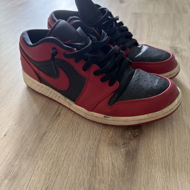 Nike Jordans Low
