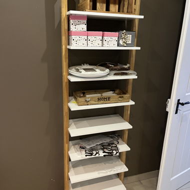 Wall shelf