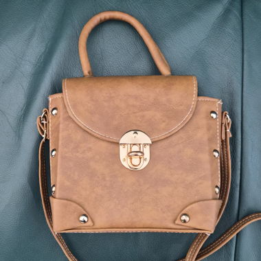 Sac en cuir synthétique brun