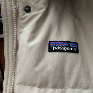 Patagonia Downdrift oat tan