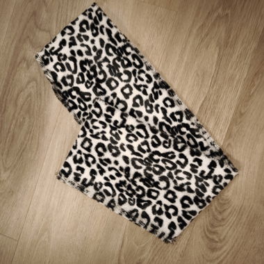 Leoprint neck scarf