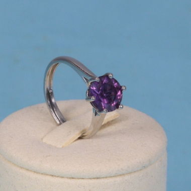Alessandrite ring