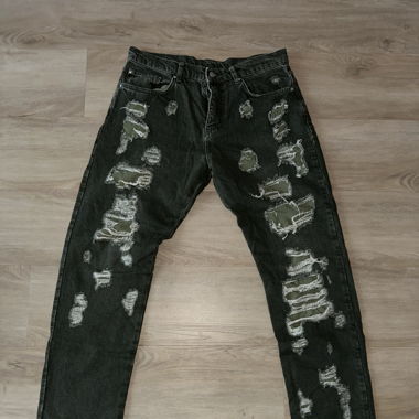Peso Distressed Jeans
