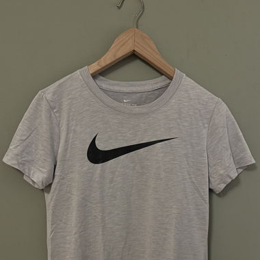 Nike tee
