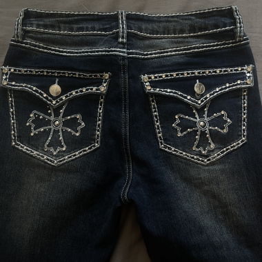 Embroidered Flared Jeans 