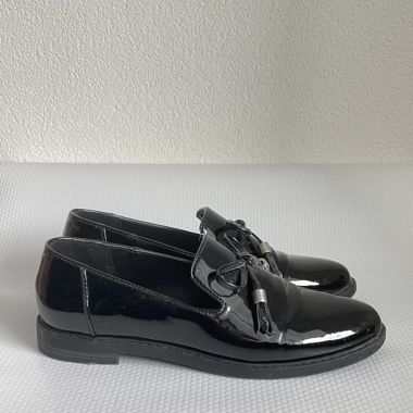 Schwarze Loafers