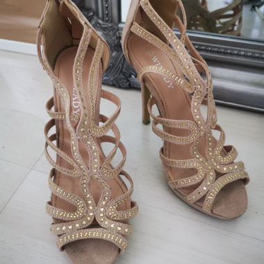 Rosa High Heels mit Strass