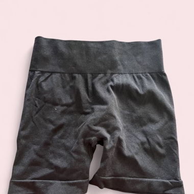 Shorts noir et marine avec froncé intégré