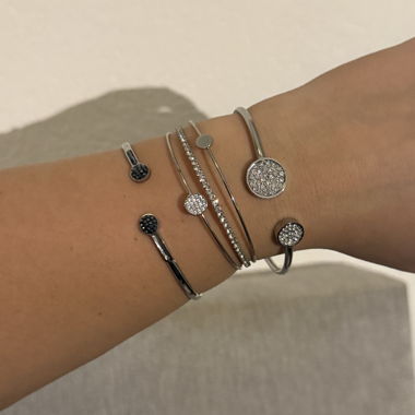 Silberarmbänder
