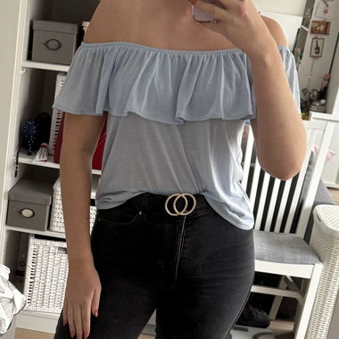 Offshoulder Top