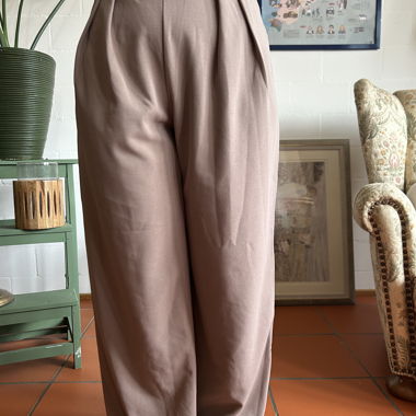 Pantalon beige taupe à jambes larges