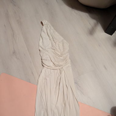 One shoulder kleid