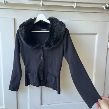 Cardigan années 2000 avec col en fausse fourrure