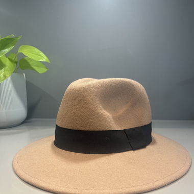 Chapeau ONLY Neuf