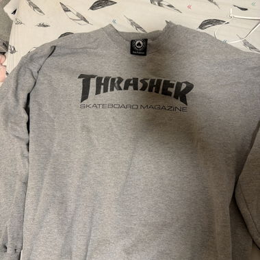 Grey vintage Thrasher sweatshirt