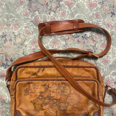 Handbag brand “Alviero Martini”