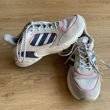 Adidas Sneaker / Turnschuhe 