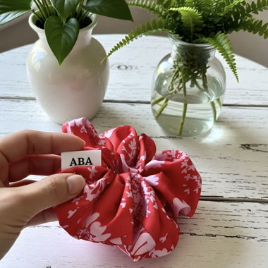 Silk Scrunchie Floreale Rosso - Scrunchie Fatto a Mano