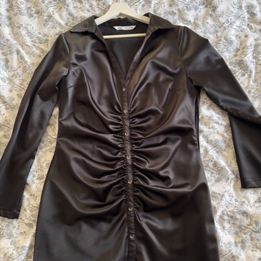 Zara Satinhemdkleid schwarz