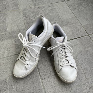 White Puma Sneakers EU 39